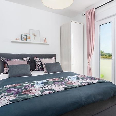 Apartments Amore Fazana Luaran gambar