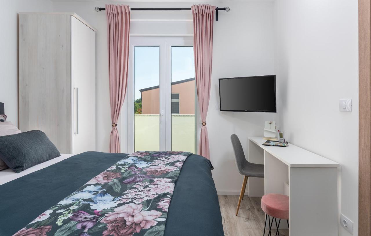Apartments Amore Fazana Luaran gambar